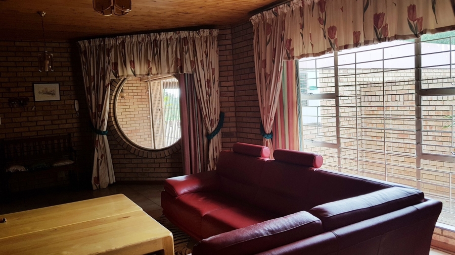 5 Bedroom Property for Sale in Sasolburg Rural Free State
